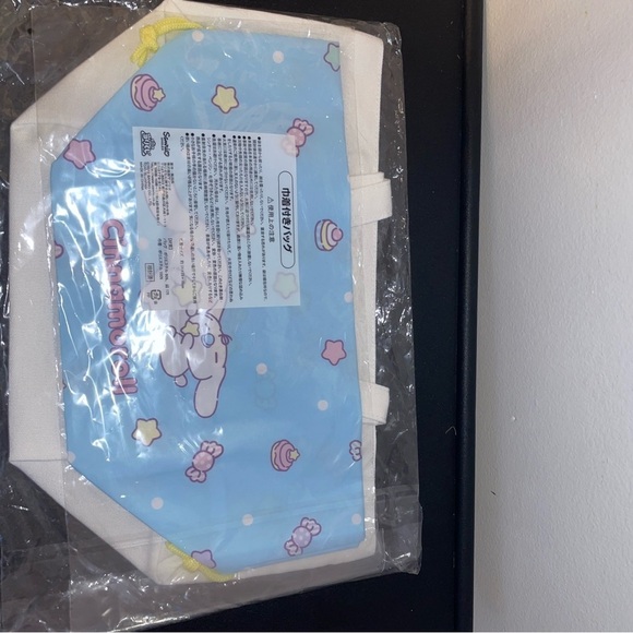 cinnamonroll tote - Picture 3 of 4